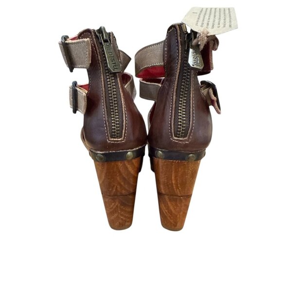 BedStu Leather Strappy Wooden Wedge Sandals With Buckle & Zip Closure 8 1/2 NWT - Picture 2 of 9